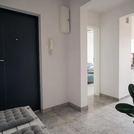 Przestronny 4-pokojowy Blisko Lotniska 公寓 弗罗茨瓦夫