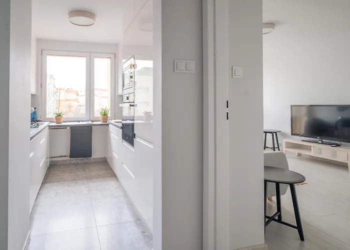 Przestronny 4-pokojowy Blisko Lotniska * Wrocław