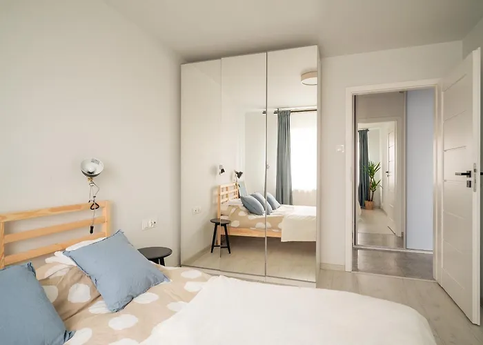 Przestronny 4-pokojowy Blisko Lotniska Wrocław