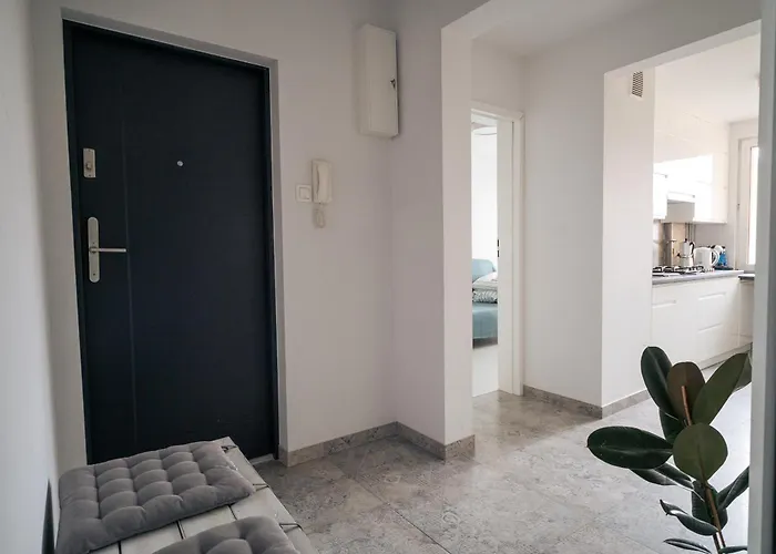 Przestronny 4-pokojowy Blisko Lotniska Apartament Wrocław