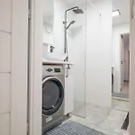 Spacious 4-room Apartment, Near Airport, Free Parking Apartment