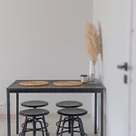 Spacious 4-room Apartment, Near Airport, Free Parking Apartment