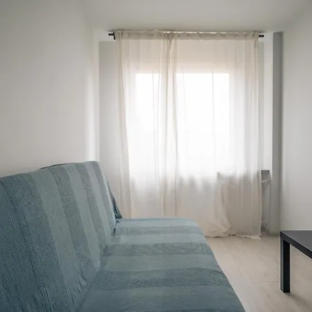 Apartment Spacious 4-room Apartment, Near Airport, Free Parking Breslau