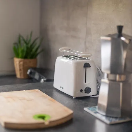 Apartmán Przestronny 4-pokojowy Blisko Lotniska Vratislav