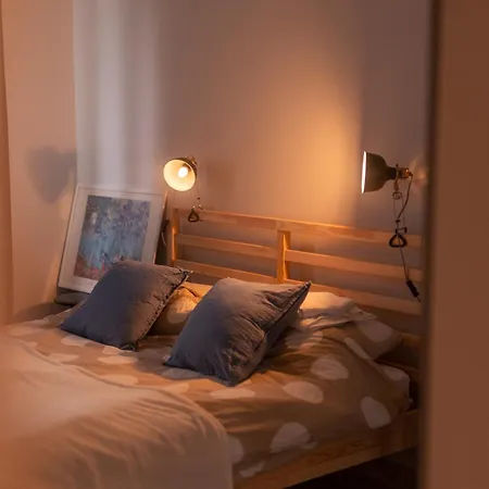 Apartmán Przestronny 4-pokojowy Blisko Lotniska Vratislav